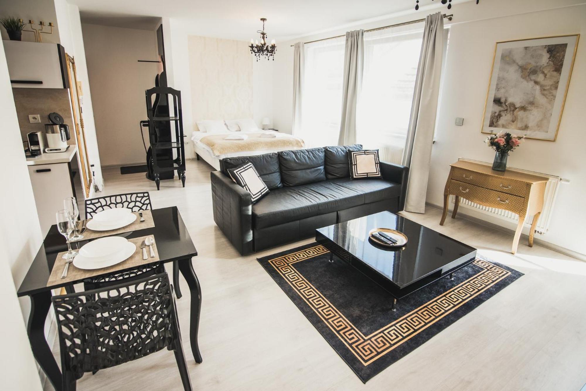 Zara Luxury Apartments The Absolute Center Of Žilina Exterior foto